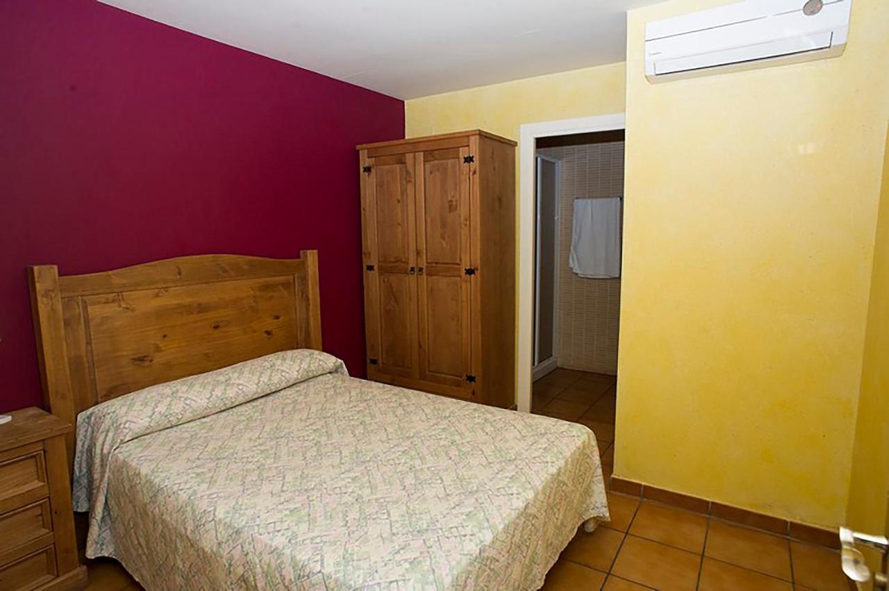Hostal Velarde Talavera de la Reina Exterior photo